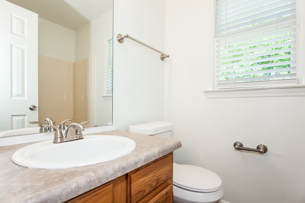 Building Photo - 6335 Teaneck Pl