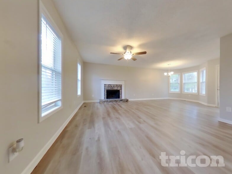 Building Photo - 104 Ivy Trace Ln