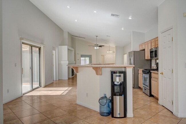 Building Photo - 121 Chatara Way