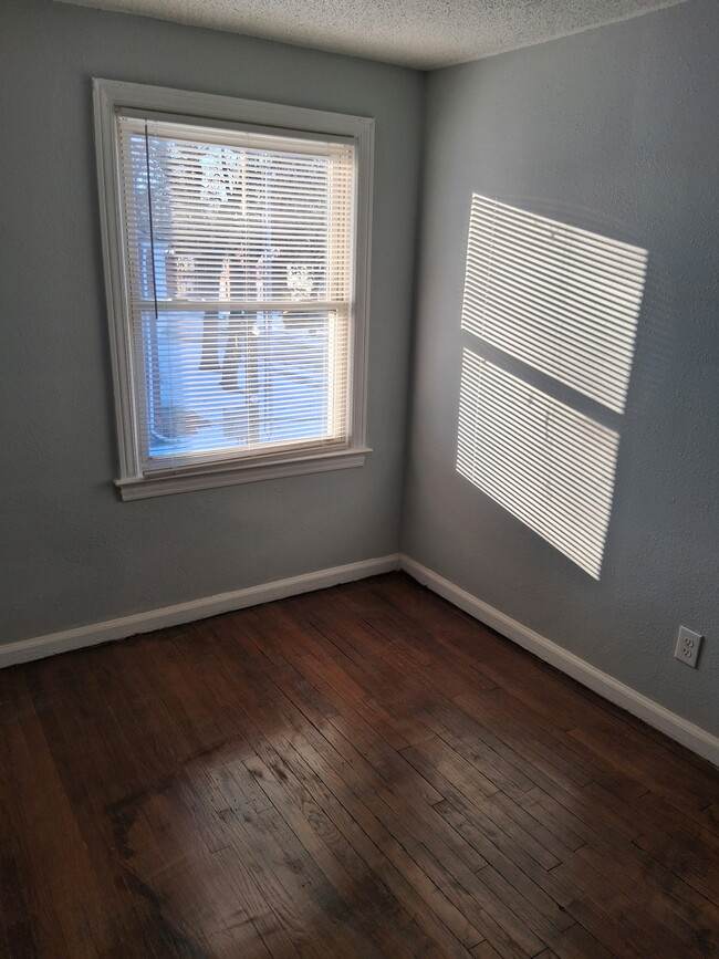 Building Photo - Vaughan