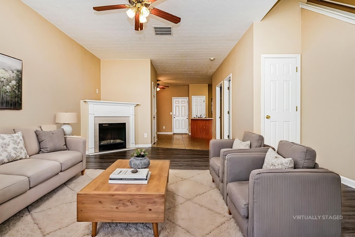 Building Photo - 2125 Marlin Dr