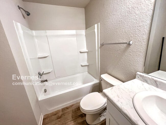 Building Photo - 2169 Bentwood Dr