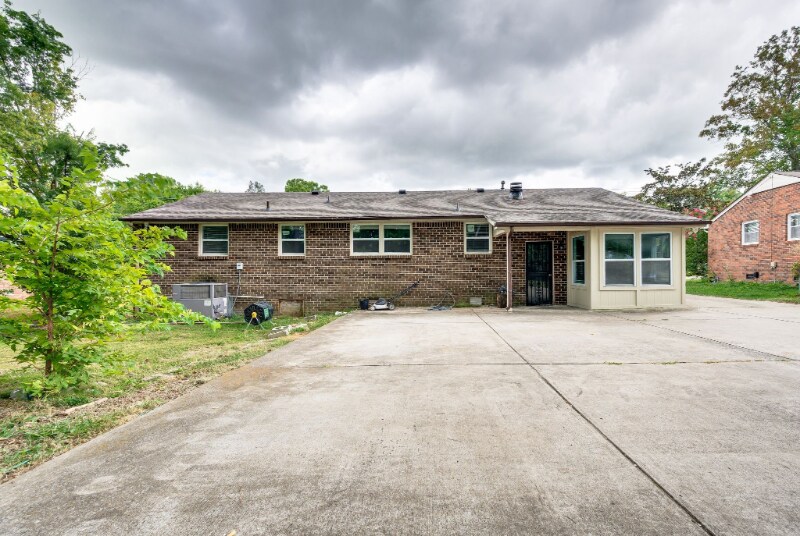 Building Photo - 5409 Country Dr
