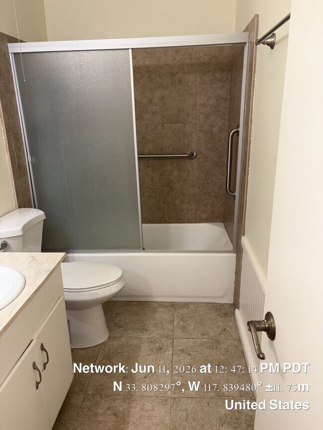Building Photo - Two bed 1.5 bath townhome available now.