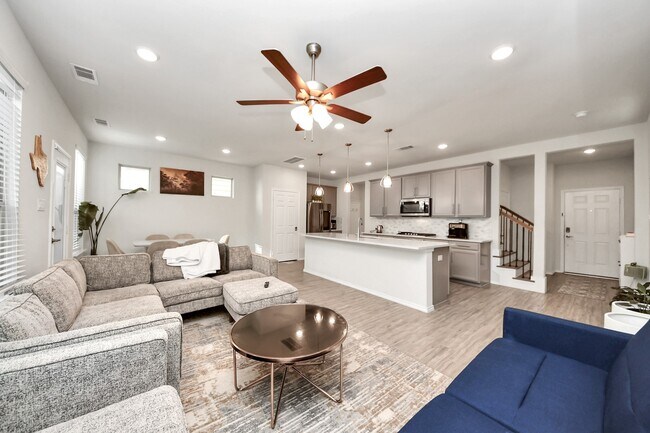 Building Photo - 3116 Dakota Falls Dr