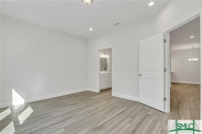 Building Photo - 157 Lower Creek Dr