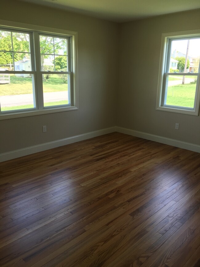 Building Photo - 7 Herbert Dr