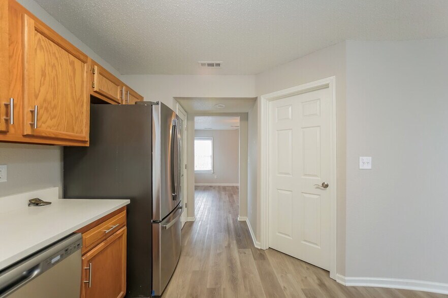 Building Photo - 9771 Jackson Way