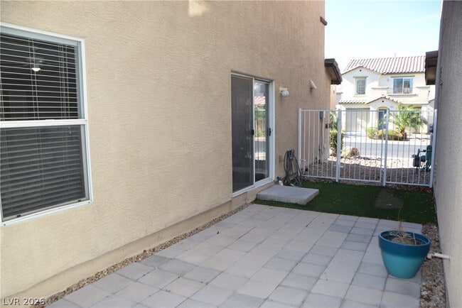 Building Photo - 8815 First Lady Ave