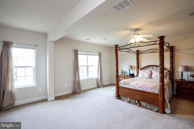Building Photo - 5812 Falls Gate Ct