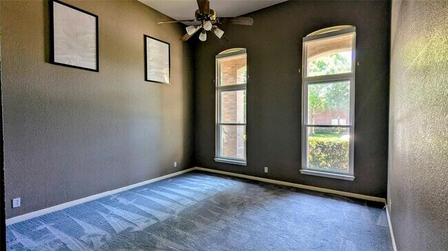 Building Photo - 114 Ambrose Dr