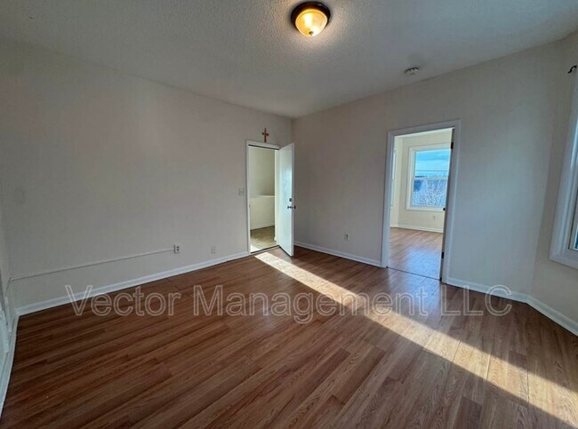 Building Photo - 34 Wolcott St