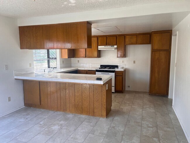 Building Photo - Beautiful 3bd/2ba home for rent in north part of Moreno Valley!