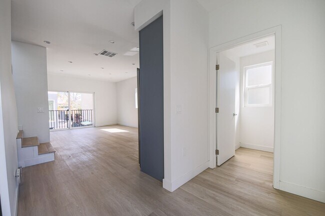 Building Photo - Luxury 2026 Townhomes with Massive Bedrooms + Decks with Views