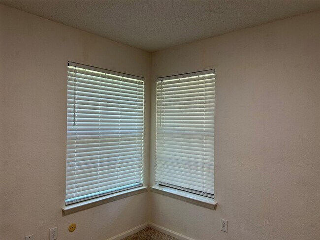 Building Photo - 30443 Arborg Dr