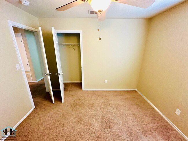 Building Photo - Beautiful and Well-maintained 3-Bedroom 2-bath Home Near Lackland AFB!