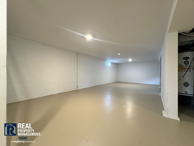 Building Photo - Charming 3 Bedroom Rambler in North Tacoma!