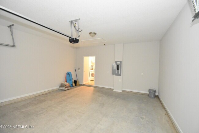 Building Photo - 172 Charlie Way