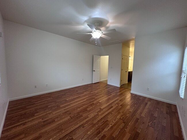 Building Photo - SW Visalia Home coming soon!!