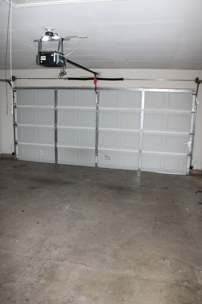 Building Photo - COMING SOON! ACCEPTING APPLICATIONS!