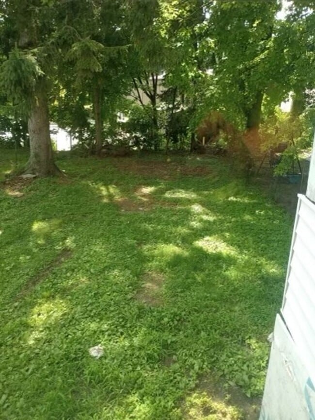 Building Photo - 125-127 South Fulton Street