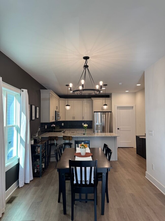 Building Photo - Tastefully Built Modern Durham Home