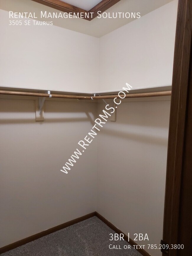 Building Photo - ***Shawnee Heights School District***- 3 B...