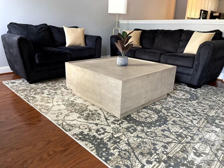 Primary Photo - 617 Lake Forest Road