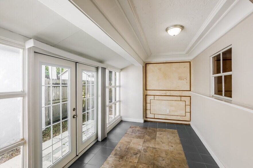 Building Photo - 4430 SW 72nd Way