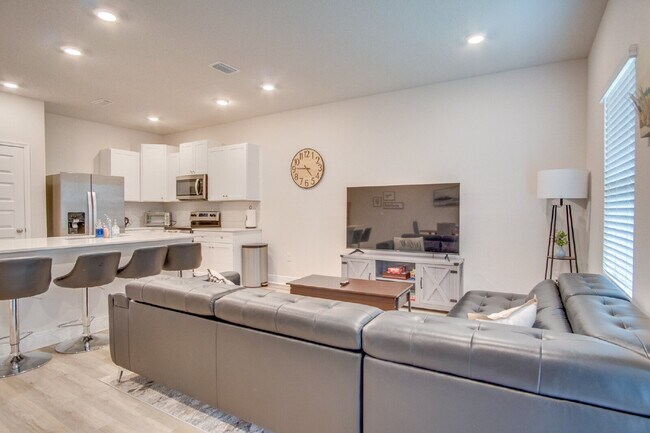 Building Photo - Gulf Breeze 3BR/2.5BA New Construction Townhome - Special: ½ Off Deposit for Active-Duty Military!