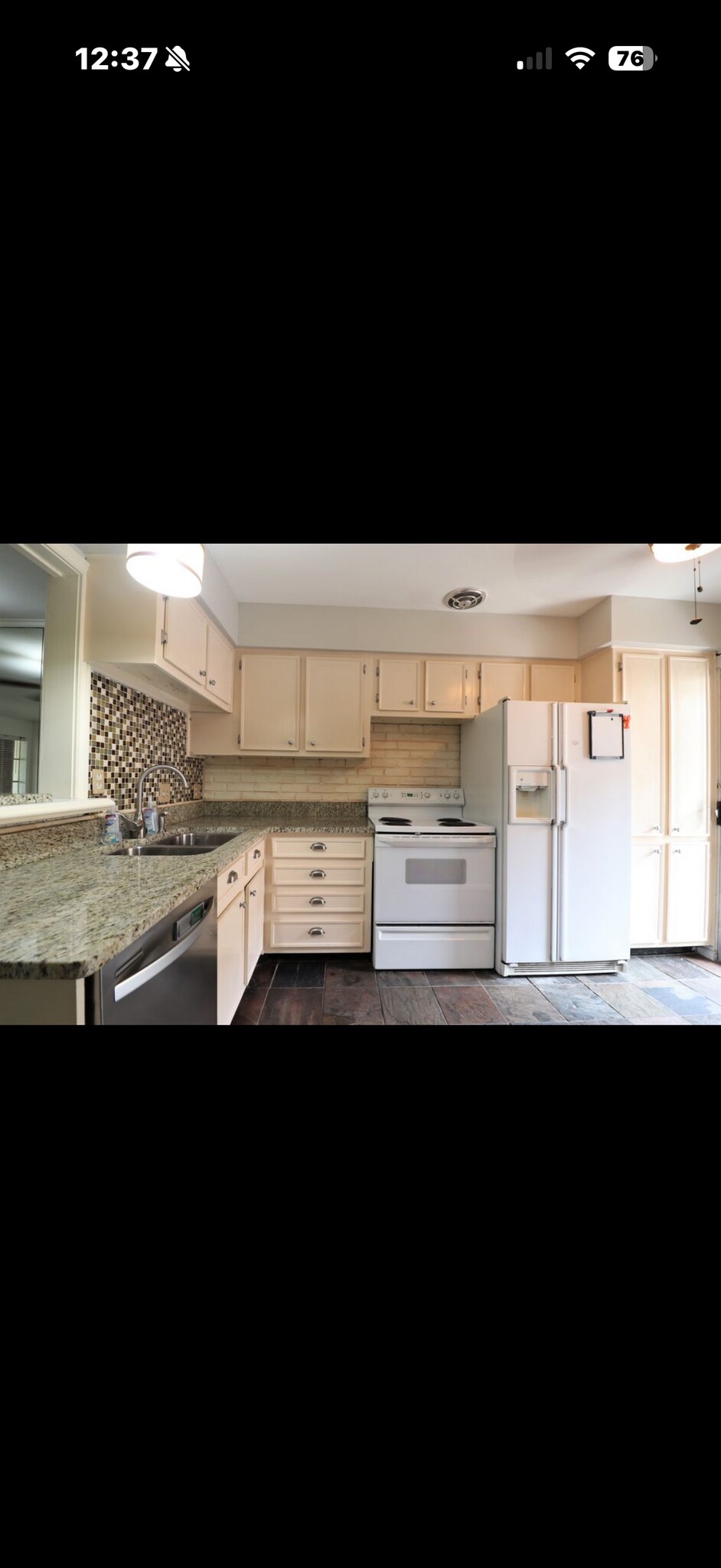 Building Photo - 2727 Briarhurst Dr