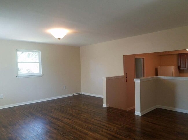 Building Photo - 1420 Gattegno St