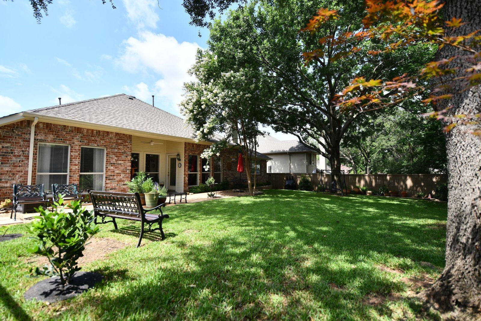 Building Photo - 2505 Spring Hill Ln