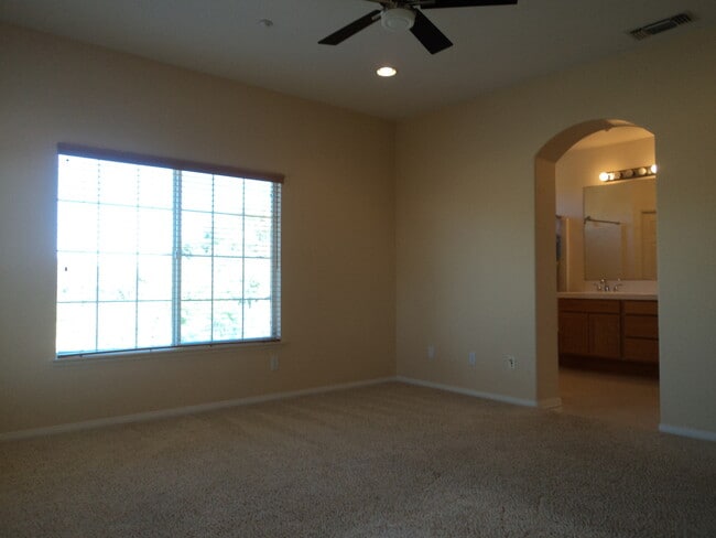 Building Photo - Elegant Scripps Ranch Home with 2 Car Garage!