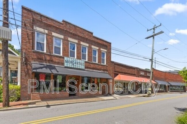 Building Photo - 3813 Pennsylvania Ave