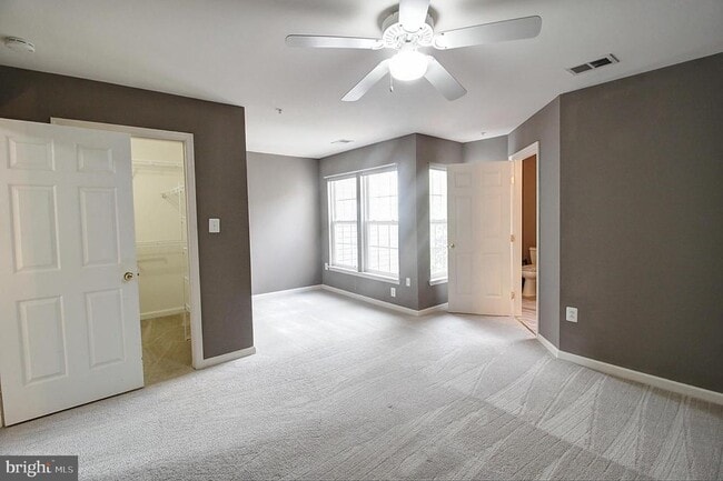 Building Photo - 6135 Newport Terrace