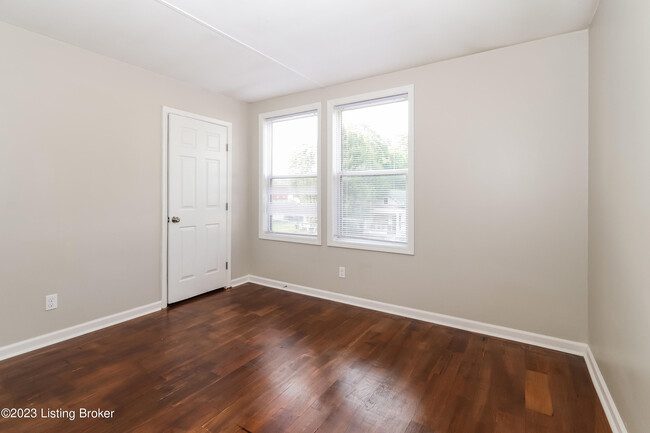 Building Photo - 2534 St Xavier St