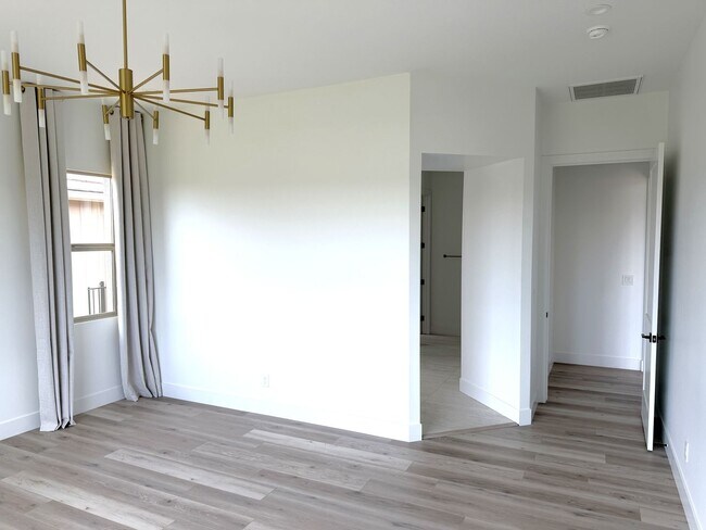 Building Photo - 1197 Sassaby Cir