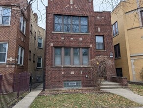 Building Photo - 5650 N Spaulding Ave