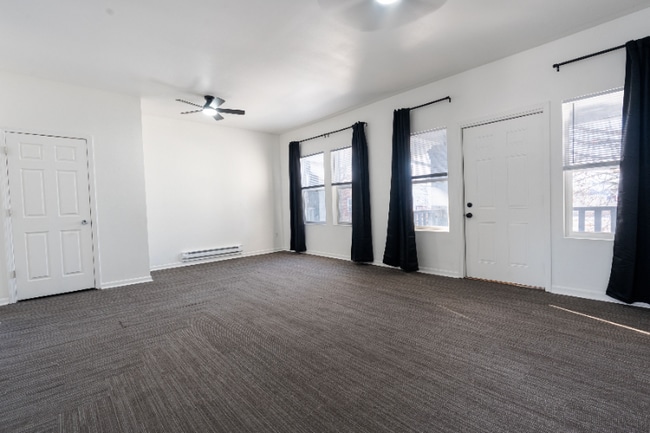 Building Photo - 1918 W Washington St