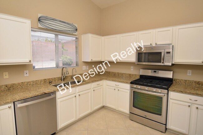 Building Photo - West Tucson 3 Bed 2 Bath with Den