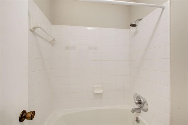 Building Photo - 805 Tuxworth Cir