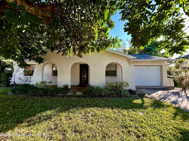 Primary Photo - 401 Sea Horse Ave