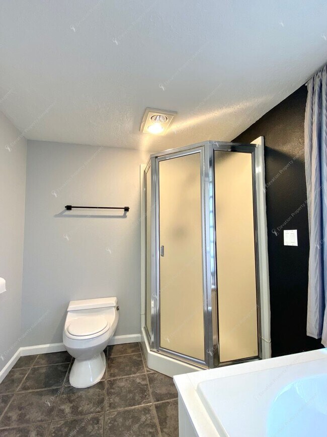 Building Photo - Mid-Century Modern Courtyard Gem in the Old Farm District