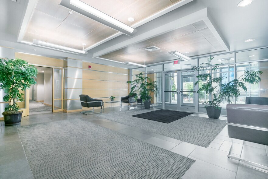 Building Photo - 309 W Washington Ave