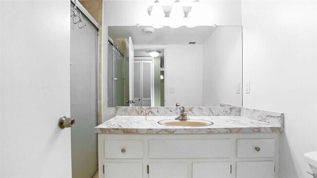 Building Photo - 4020 Galt Ocean Dr