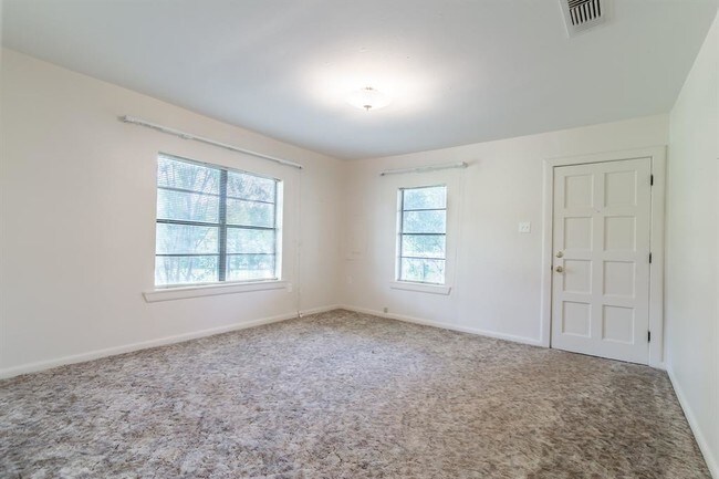 Building Photo - 11290 FM 1484 Rd