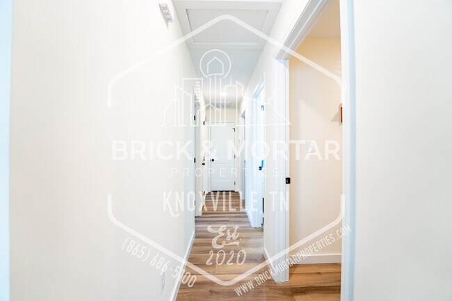 Building Photo - 1209 Dakota Ave NW