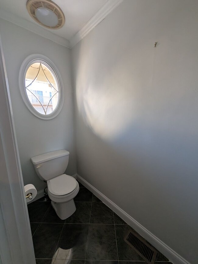 Building Photo - Stunning Lakeside Condo on Lake Quinsigamond – 2 Bed, 2.5 Bath + Garage