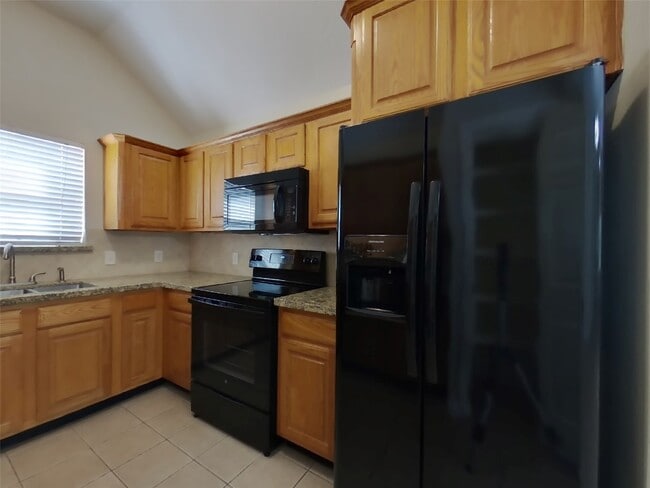 Building Photo - 1414 Ashway St